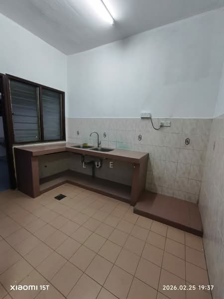 2-storey Terraced House for Rent in Kapar (Selangor) - Lue . - Kitchen - PropertyGuru.com.my