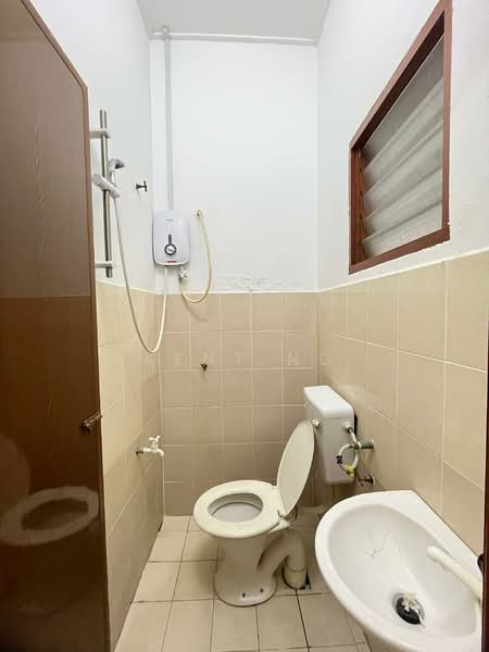 1-storey Terraced House for Rent in Seremban (Negeri Sembilan) - Kent Ng - Bathroom - PropertyGuru.com.my