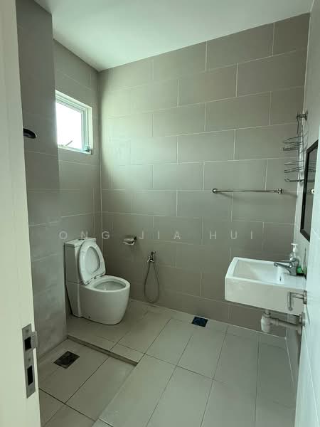 Hijayu 3 untuk Untuk Disewa - RM 4,500 /bulan, Mac 2026 - Bathroom - PropertyGuru.com.my