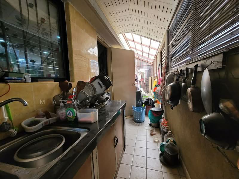 2-storey Terraced House for Sale in Shah Alam (Selangor) - Masnizah Arifin - Kitchen - PropertyGuru.com.my