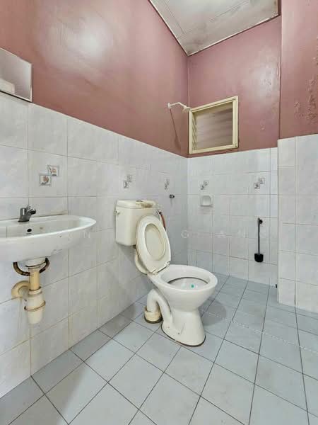 Bandar Seri Alam untuk Untuk Dijual - RM 295,000, Feb 2026 - Bathroom - PropertyGuru.com.my