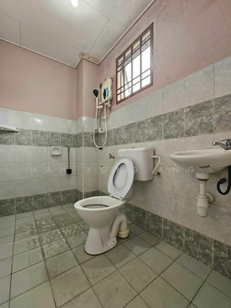 Bandar Seri Alam untuk Untuk Dijual - RM 295,000, Feb 2026 - Bathroom - PropertyGuru.com.my