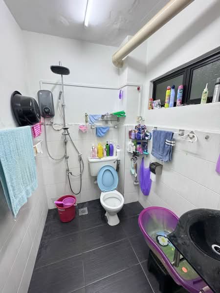 1.5-storey Terraced House for Sale in Skudai (Johor) - May Chuah - Bathroom - PropertyGuru.com.my