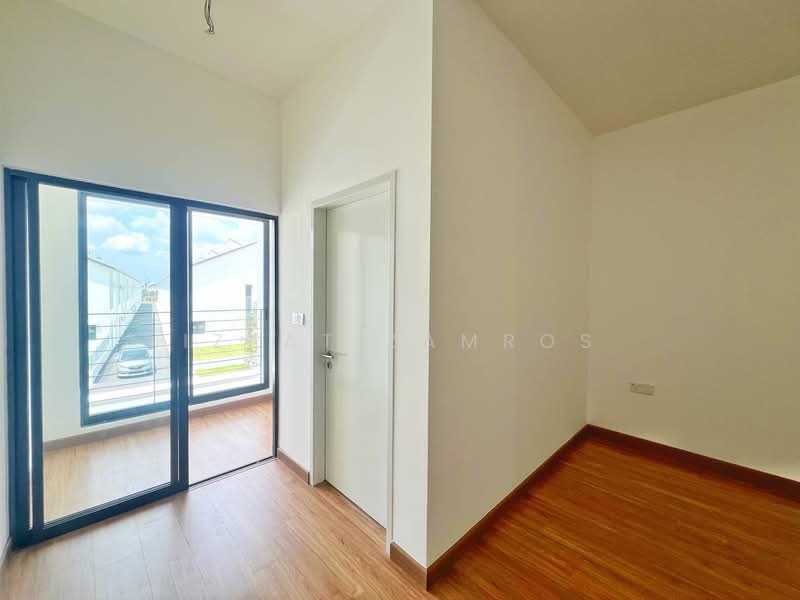 Sejati Lakeside 2 untuk Untuk Dijual - RM 2,000,000, Mac 2026 - Interior - PropertyGuru.com.my