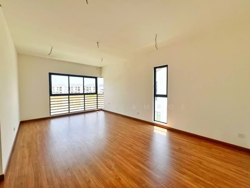 Sejati Lakeside 2 untuk Untuk Dijual - RM 2,000,000, Mac 2026 - Living Room - PropertyGuru.com.my