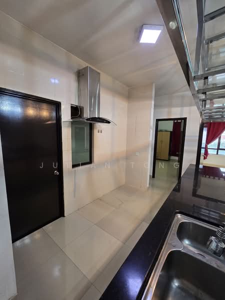 Condominium for Sale at Sri Putramas III / Royal Regent - Julian Tong - Kitchen - PropertyGuru.com.my
