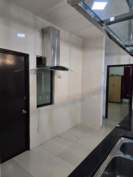 Condominium for Sale at Sri Putramas III / Royal Regent - Julian Tong - Kitchen - PropertyGuru.com.my