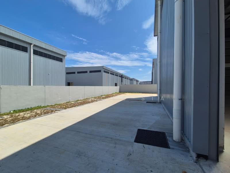 Factory for Rent in Sungai Buloh (Selangor) - Frances Sia - Exterior - PropertyGuru.com.my