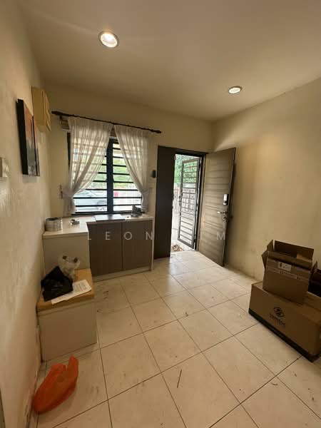 Townhouse for Sale in Kampung Sungai Kayu Ara (Petaling Jaya) - Leon Lim - Entrance - PropertyGuru.com.my