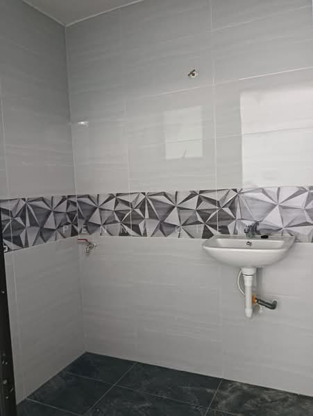 Shop for Rent in New Pasir Puteh (Ipoh) - PENNY CHEN - Bathroom - PropertyGuru.com.my