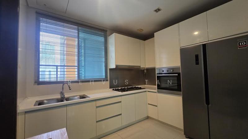 Condominium for Rent at Hampshire Residences - Rehvus Tan - Kitchen - PropertyGuru.com.my