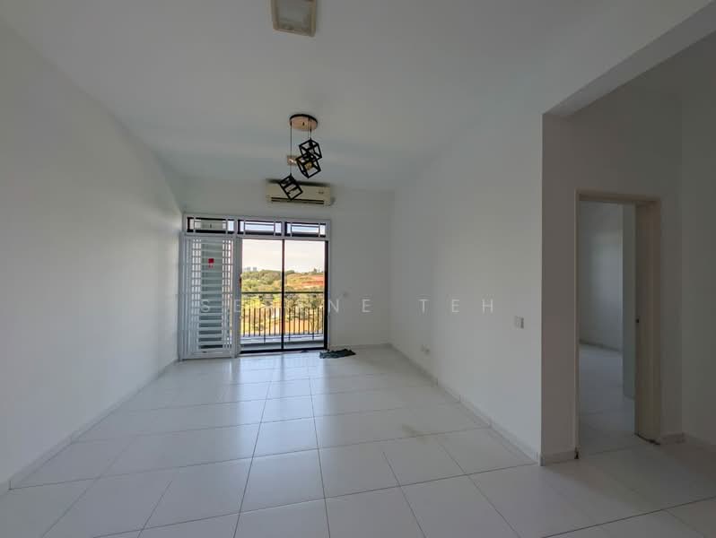 Service Residence for Sale at Sky Oasis Residence (Pangsapuri Oasis 1) - Serene Teh - Living Room - PropertyGuru.com.my