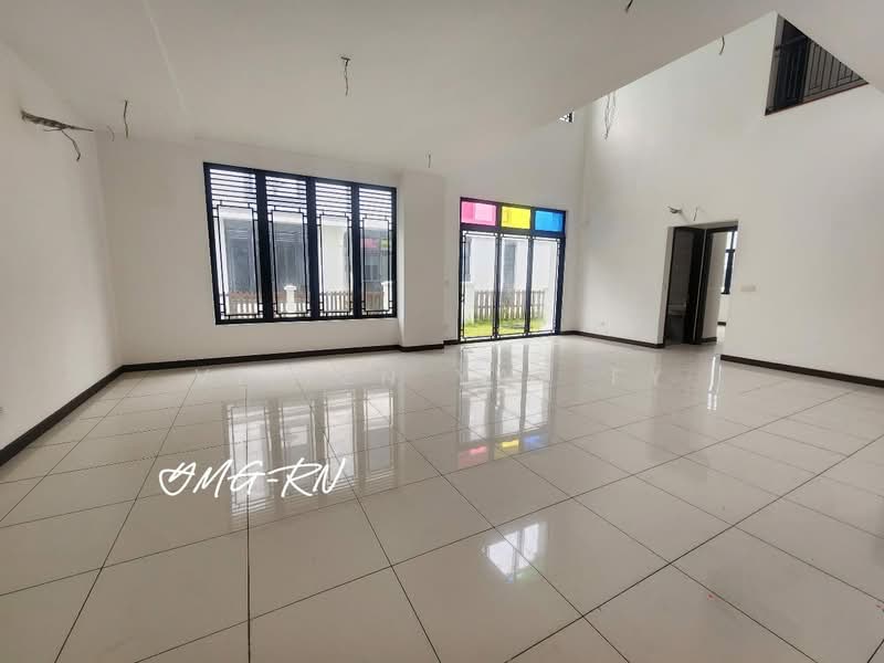 Semi-Detached House for Sale in Setia Eco Park (Setia Alam) - VIIYEN YAP FY - Living Room - PropertyGuru.com.my