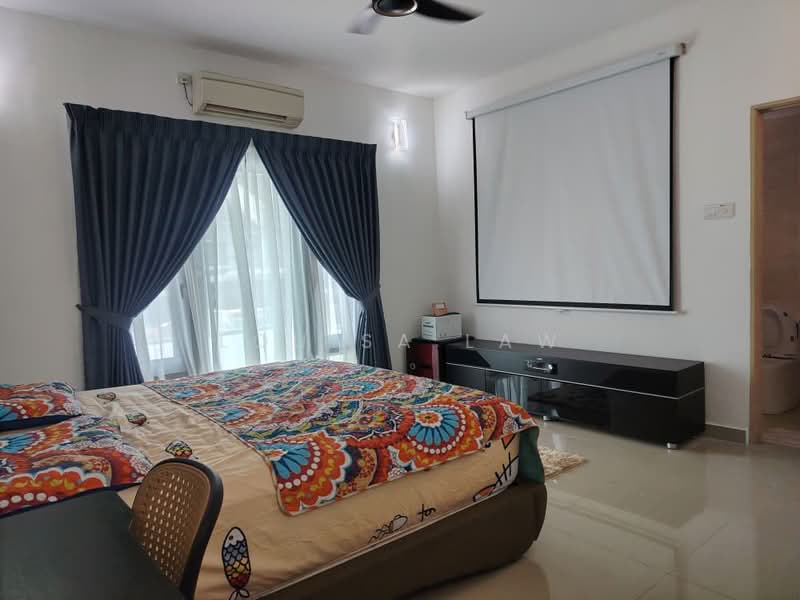 2.5-storey Terraced House for Sale in Taman Bukit Serdang (Seri Kembangan) - Louisa Law - Bedroom - PropertyGuru.com.my