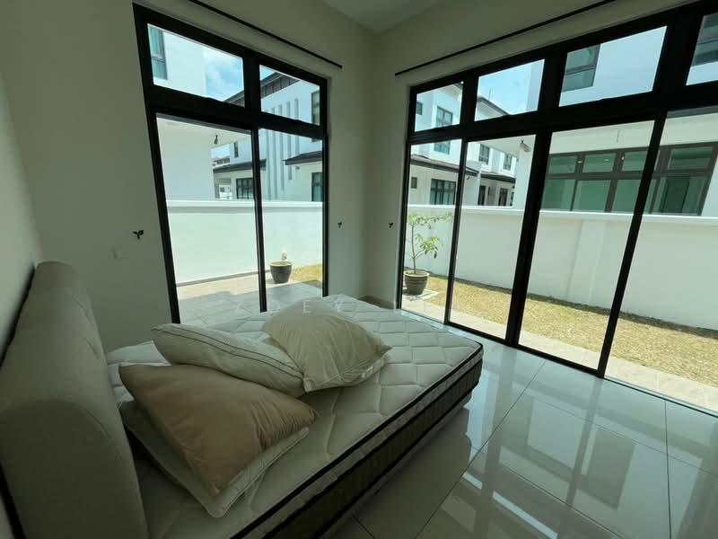 Eco Botanic untuk Untuk Disewa - RM 12,000 /bulan, Mac 2026 - Bedroom - PropertyGuru.com.my