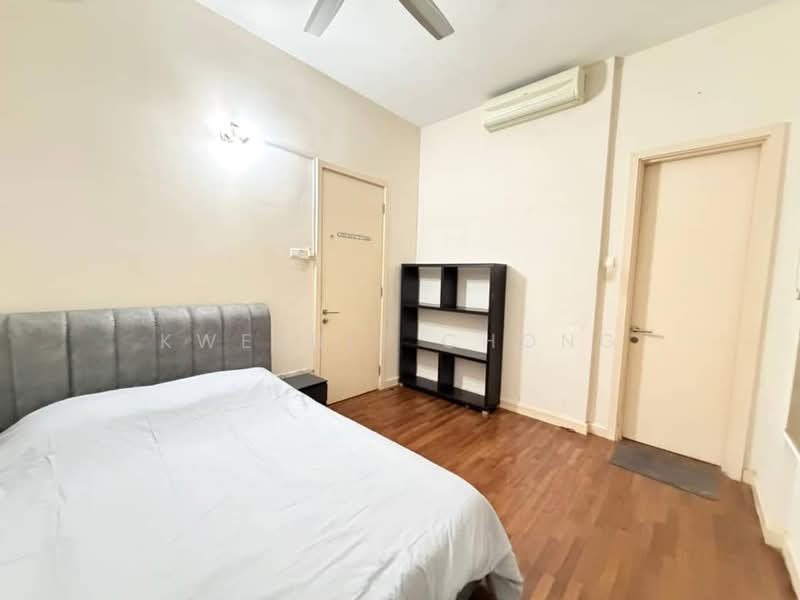 Condominium for Sale at Idaman Residence - Kweenie Chong - Bedroom - PropertyGuru.com.my
