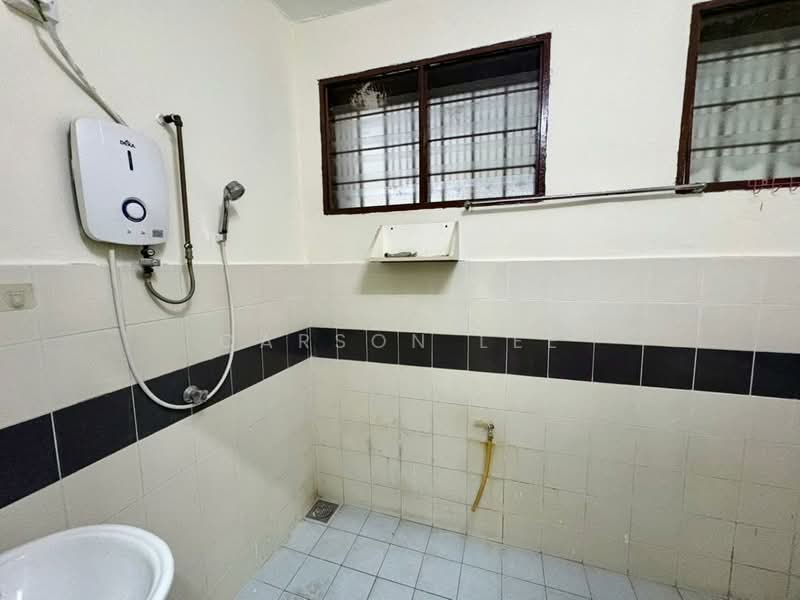 Taman Kepong, Kepong Baru untuk Untuk Disewa - RM 2,300 /bulan, Feb 2026 - Bathroom - PropertyGuru.com.my