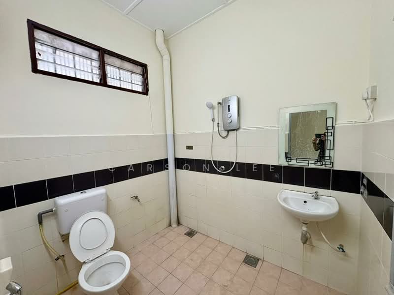 Taman Kepong, Kepong Baru untuk Untuk Disewa - RM 2,300 /bulan, Feb 2026 - Bathroom - PropertyGuru.com.my