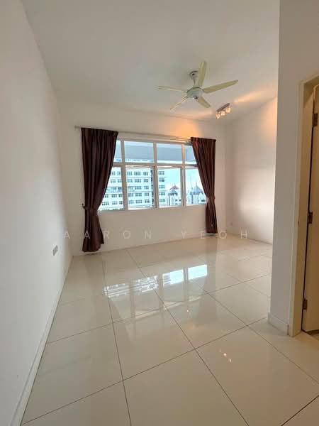 Service Residence for Sale at Skypod Residence - Aaron Yeoh - Living Room - PropertyGuru.com.my