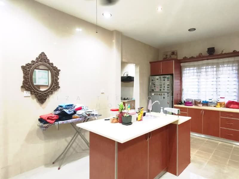 Semi-Detached House for Sale in Seri Aman Heights (Sungai Buloh) - Liza Tieo Quek Hoon - Kitchen - PropertyGuru.com.my