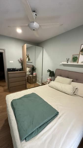 Condominium for Rent at Lakefront Residence - Li Yee Yap - Bedroom - PropertyGuru.com.my