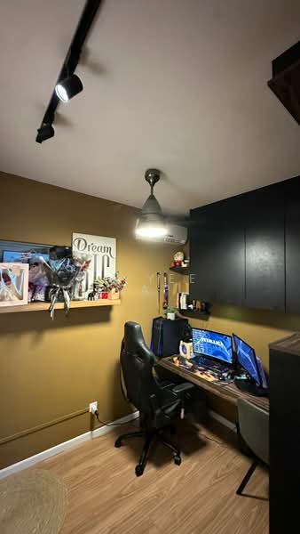 Condominium for Rent at Lakefront Residence - Li Yee Yap - Study - PropertyGuru.com.my