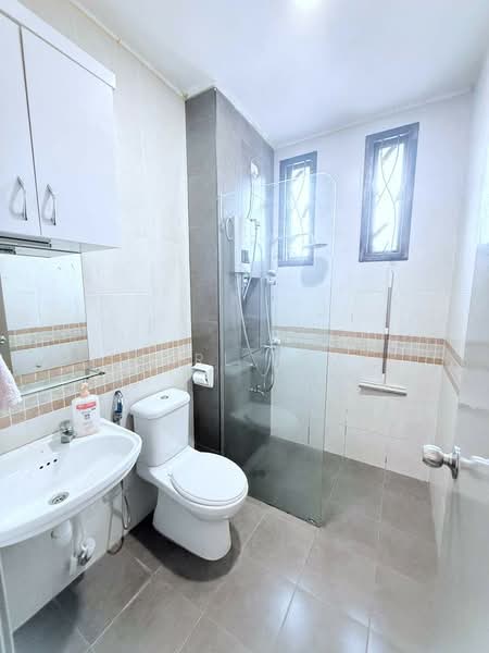Cluster House for Sale in Taman Seri Austin (Tebrau) - Karl Lim - Bathroom - PropertyGuru.com.my