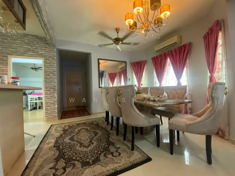 Bungalow for Sale in Senawang (Negeri Sembilan) - Wan Ishak - Dining Room - PropertyGuru.com.my