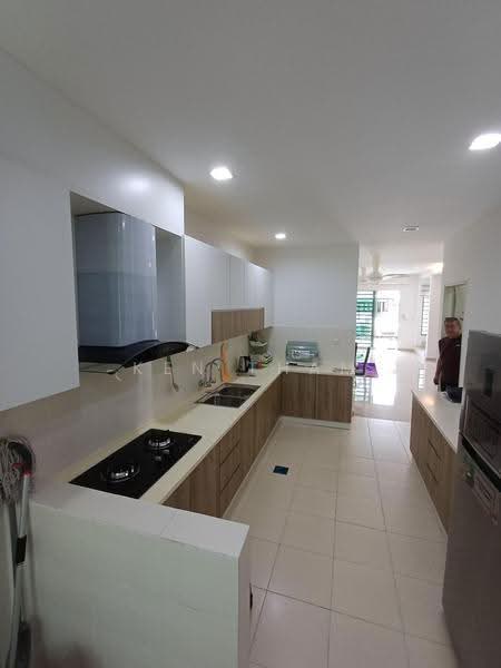 2-storey Terraced House for Sale in Seremban 2 (Negeri Sembilan) - Ken Tham - Kitchen - PropertyGuru.com.my