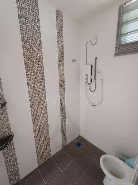 2-storey Terraced House for Sale in Seremban 2 (Negeri Sembilan) - Ken Tham - Bathroom - PropertyGuru.com.my