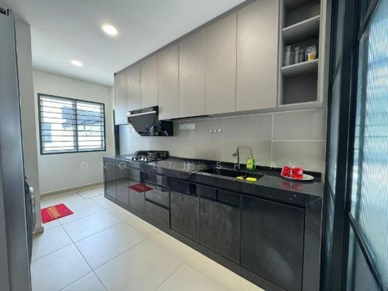Taman Puncak Tropicana @ Gelang Patah untuk Untuk Dijual - RM 680,000, Mac 2026 - Kitchen - PropertyGuru.com.my