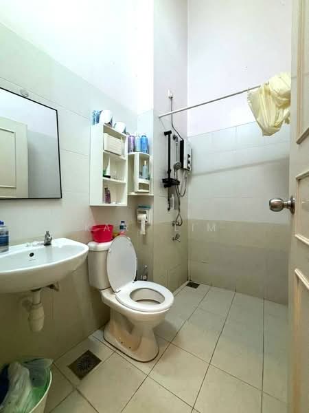 Cluster House for Sale in Austin Heights (Tebrau) - Karl Lim - Bathroom - PropertyGuru.com.my