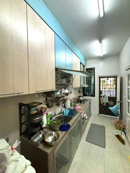 Cluster House for Sale in Austin Heights (Tebrau) - Karl Lim - Kitchen - PropertyGuru.com.my