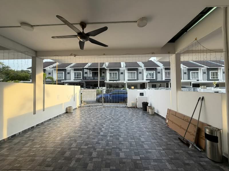 2-storey Terraced House for Sale in Taman Desa Country Homes (Rawang) - Evelyn Khoo - Car Porch - PropertyGuru.com.my