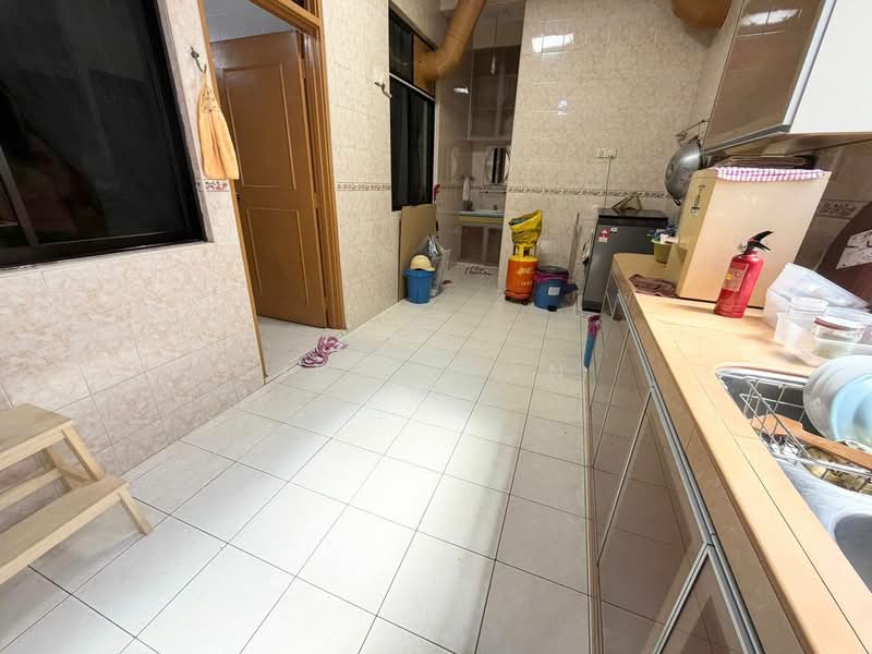 2-storey Terraced House for Sale in Taman Perling (Perling) - Iden Tan - Kitchen - PropertyGuru.com.my