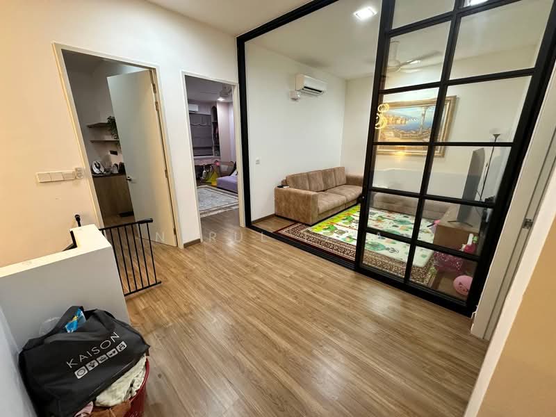 2-storey Terraced House for Sale in Cyberjaya (Selangor) - Nurul Izza - Living Room - PropertyGuru.com.my