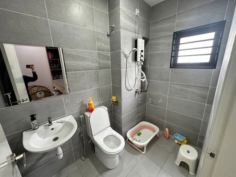 2-storey Terraced House for Sale in Cyberjaya (Selangor) - Nurul Izza - Bathroom - PropertyGuru.com.my