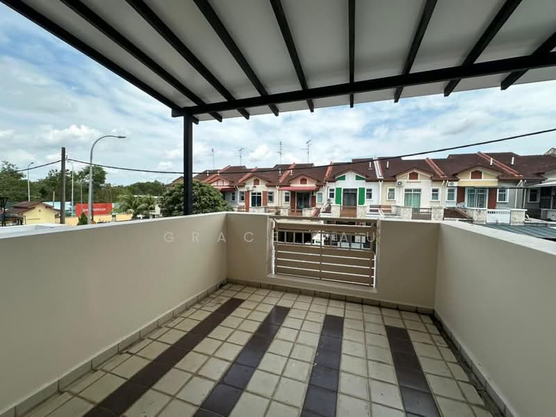 BANDAR JAYA PUTRA untuk Untuk Disewa - RM 2,400 /bulan, Feb 2026 - Balcony - PropertyGuru.com.my