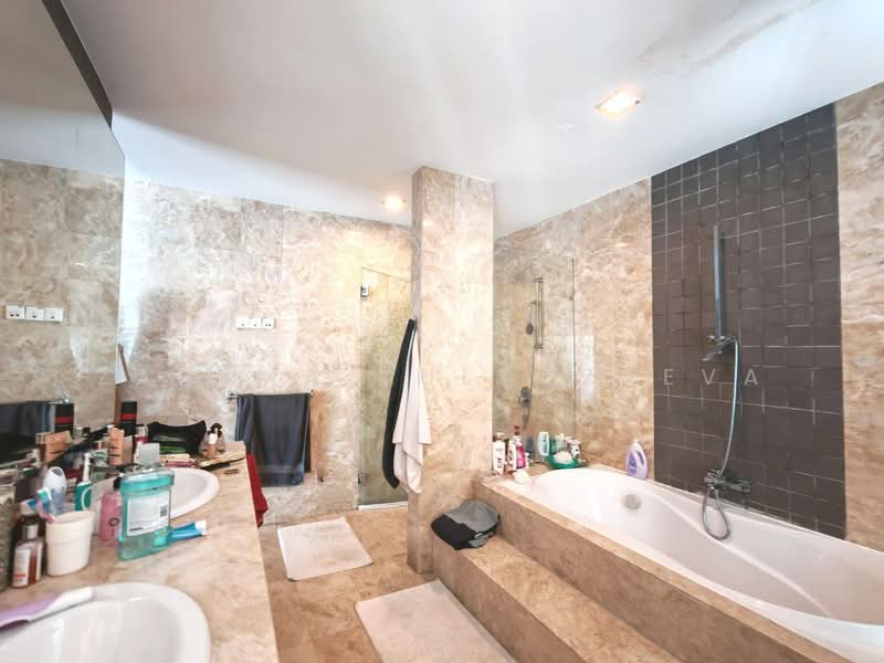 Rumah Banglo untuk Dijual di Bangsar (Kuala Lumpur) - Zarema Kulbuzheva - Bathroom - PropertyGuru.com.my