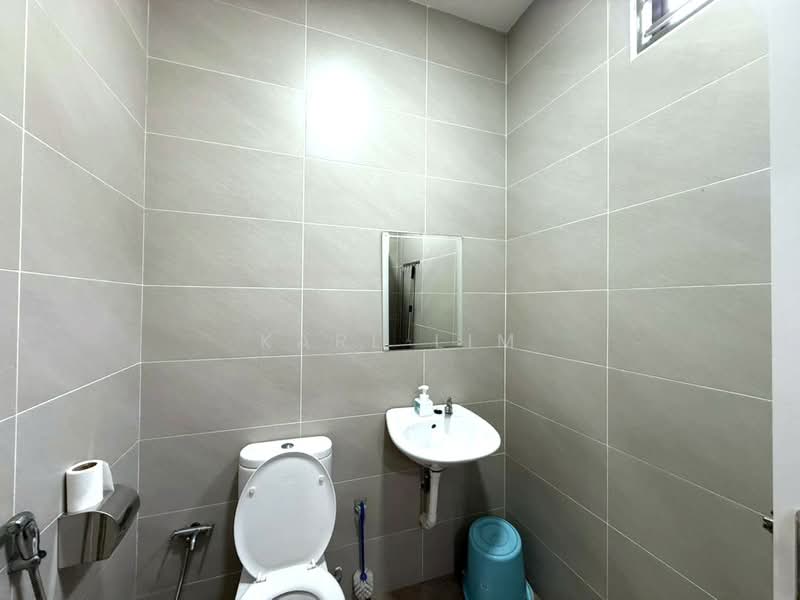 Ehsan Height - Taman Ehsan Jaya untuk Untuk Dijual - RM 880,000, Feb 2026 - Bathroom - PropertyGuru.com.my