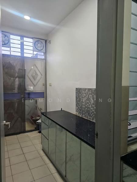 Semi-Detached House for Sale in Taman Molek (Johor Bahru) - Edmond Tang - Kitchen - PropertyGuru.com.my