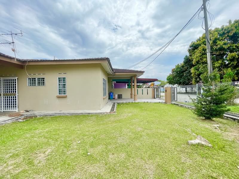 Terraced House for Sale in Banting (Selangor) - Hasliza Hassan - Exterior - PropertyGuru.com.my
