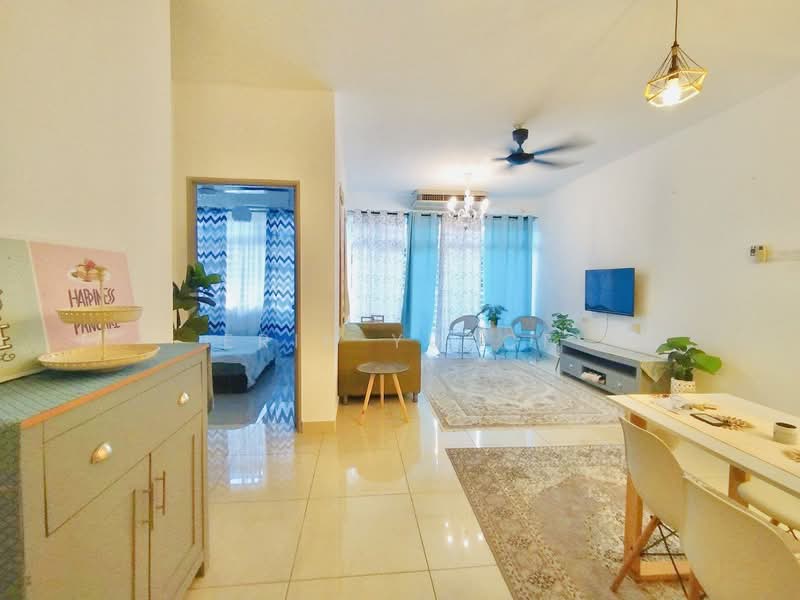 Dwiputra Residences untuk Untuk Disewa - RM 2,199 /bulan, Mac 2026 - Living Room - PropertyGuru.com.my
