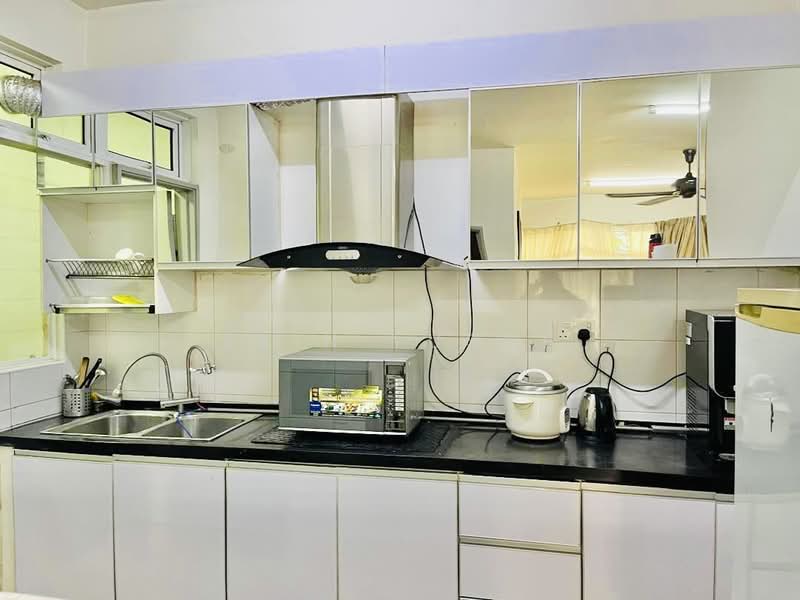 Condominium for Rent at Dwiputra Residences - Erin Yusof - Kitchen - PropertyGuru.com.my