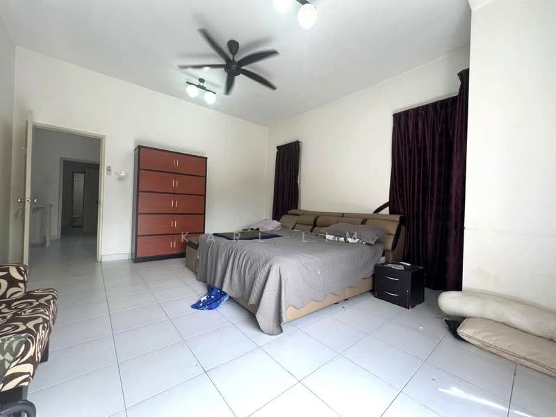 Cluster House for Sale in Taman Sierra Perdana (Masai) - Karl Lim - Bedroom - PropertyGuru.com.my