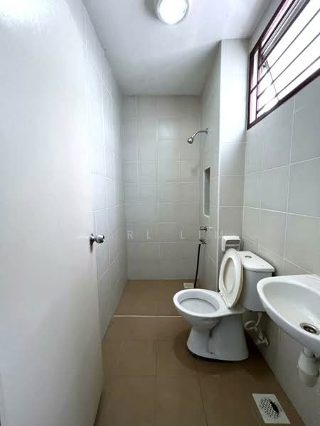 Cluster House for Sale in Taman Sierra Perdana (Masai) - Karl Lim - Bathroom - PropertyGuru.com.my