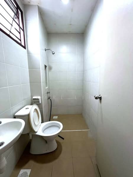 Cluster House for Sale in Taman Sierra Perdana (Masai) - Karl Lim - Bathroom - PropertyGuru.com.my