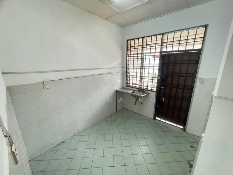 1-storey Terraced House for Sale in Bukit Indah (Iskandar Puteri (Nusajaya)) - Amanda Moi - Kitchen - PropertyGuru.com.my