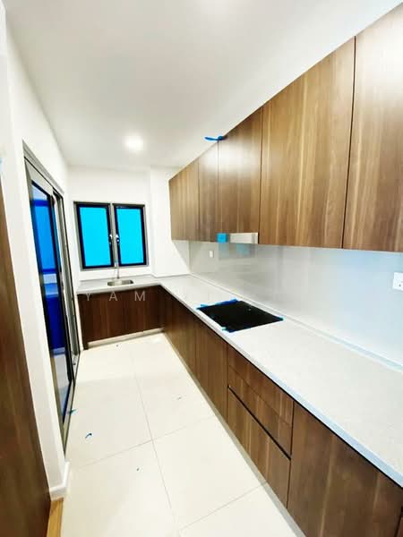 Condominium for Sale at Lakefront Residence - Yam Yi Han - Kitchen - PropertyGuru.com.my