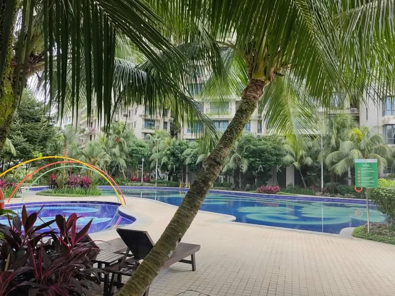Starview Bay @ Forest City untuk Untuk Disewa - RM 1,700 /bulan, Feb 2026 - Pool - PropertyGuru.com.my